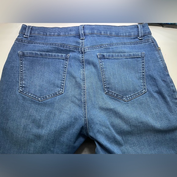 Gloria Vanderbilt Women Amanda Jeans Size 16P Petite Stretch Denim - Picture 3 of 10